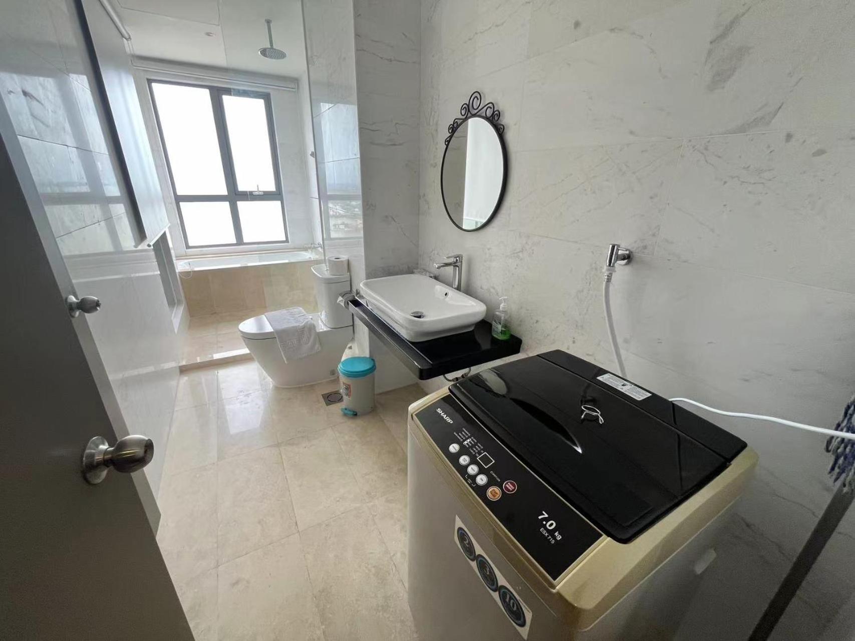 Silverscape Seaview Residences Melaka Exterior foto
